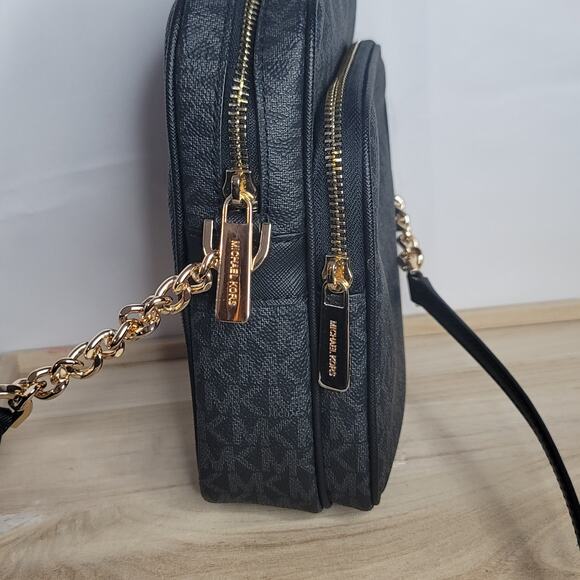 Michael Kors- Black Crossbody with gold hardware- small size - Picture 5 of 10